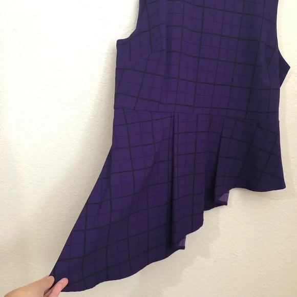ELLE Womens Medium Sleeveless Peplum Asymmetrical Top Blouse Purple Checkers NWT - Picture 3 of 16